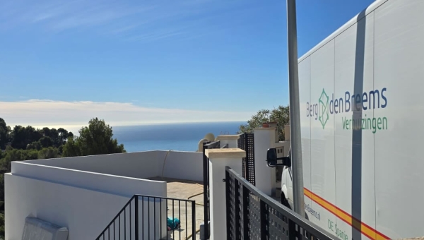 Weer 3 tevreden klanten naar het zonnige Spanje mogen verhuizen – ieder in een ander jaargetijde